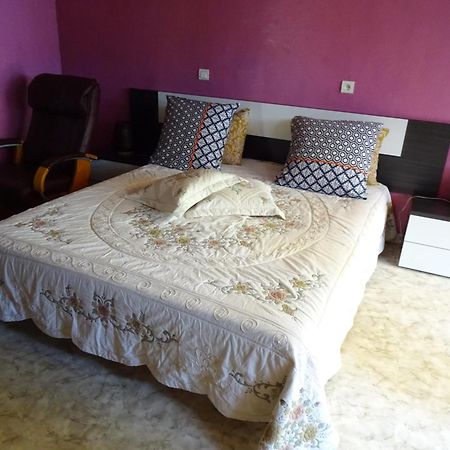 Отель Aux Orangers Luxe Экстерьер фото